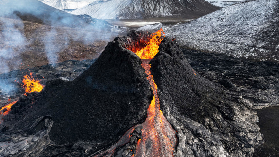 Díky nově vzniklé islandské sopce můžete vydělávat na turistech